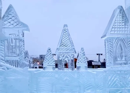Ледовый лабиринт на Нижегородской ярмарке открыли