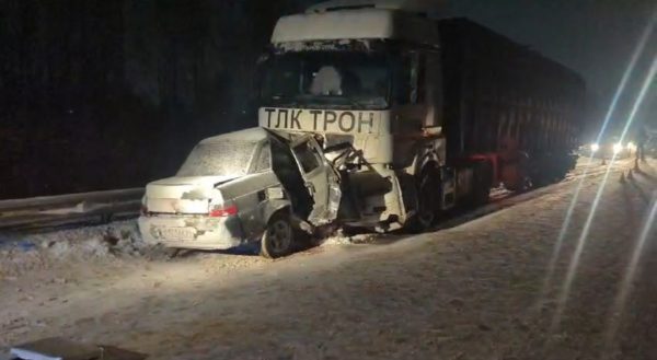 Два человека погибли в ДТП с грузовиком в Навашинском районе