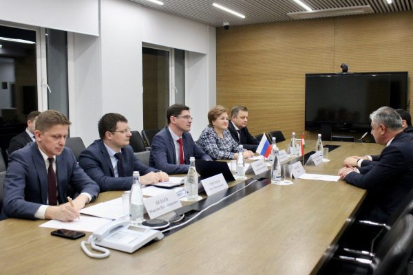 Андрей Саносян обсудил перспективы расширения международных партнерских отношений с делегацией Республики Таджикистан