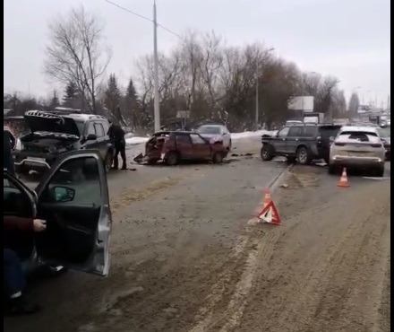 Два человека пострадали в массовом ДТП в Афонино