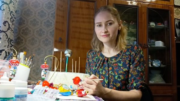 Нижегородка Людмила Новаторова даёт вторую жизнь ёлочным игрушкам