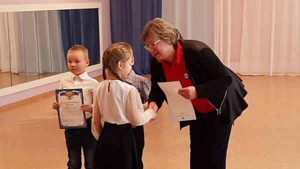 Более 100 юных нижегородцев приняли участие в творческом конкурсе «Мой любимый учитель»