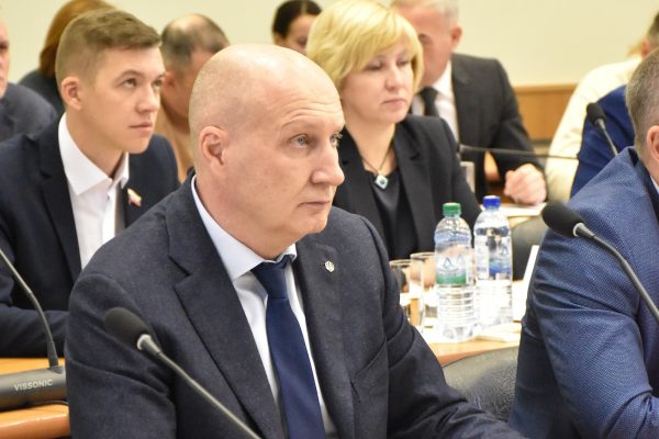 Олег Корпатенков сложил депутатские полномочия