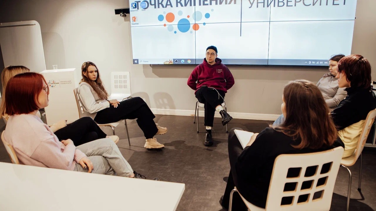100 студентов нижегородских вузов прошли подготовку в “Школе вожатых”