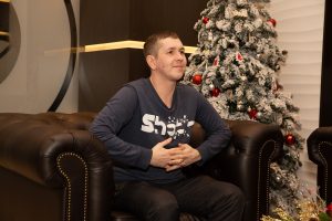 Хотел ипотеку взять, а сделал зубы: повар из Нижнего Новгорода потратил выигрыш в лотерею на стоматологов 