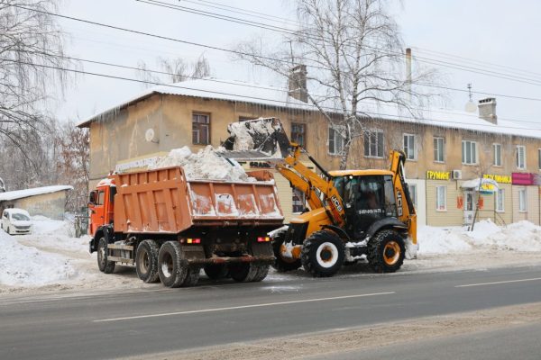 В Дзержинске ведется ежедневный мониторинг уборки и вывоза снега