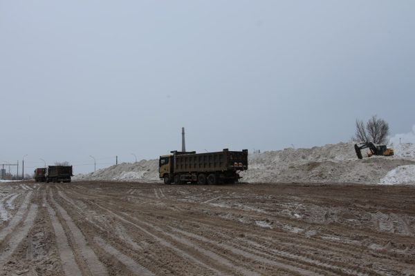 Рекордные 42 тысячи кубометров снега вывезли из Дзержинска за неделю