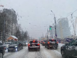 Нижегородцы встали в 9‑балльных пробках из-за рекордного снегопада