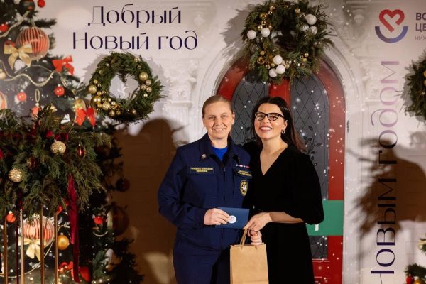 Первые льготные транспортные «Доброкарты» вручили нижегородским волонтёрам