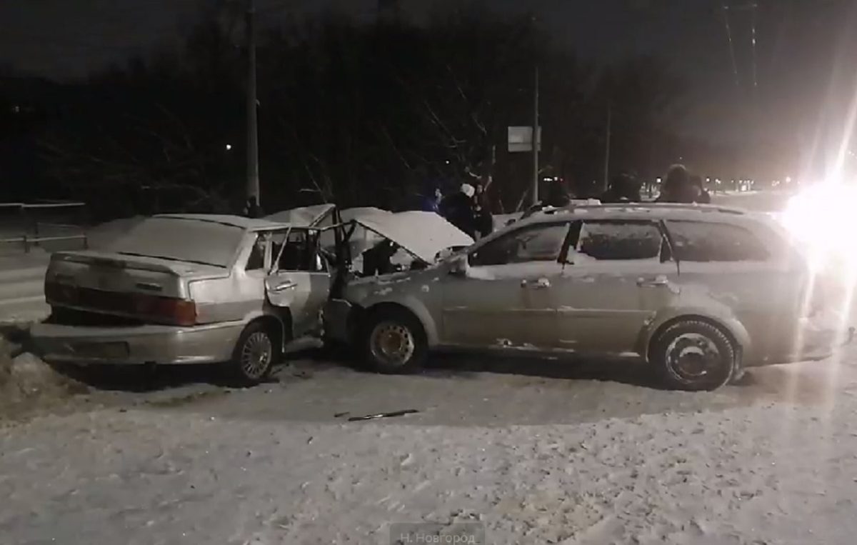 Пассажир постарадал в ДТП в Сормове в первый час Нового года