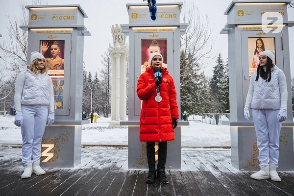 Стелы в честь сестер Авериных установили на «Аллее славы» на выставке «Россия»
