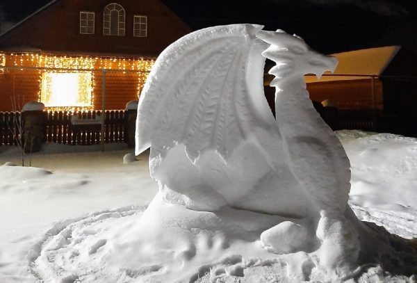 Драконы и гигантский Дед Мороз: смотрим самые удивительные снежные фигуры в Нижегородской области