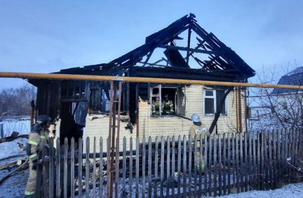Мужчина и женщина погибли при пожаре в Лукояновском округе