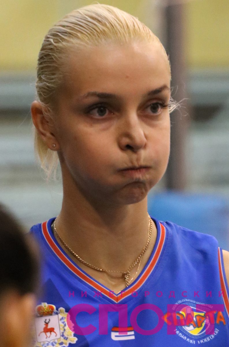 Пятикратная чемпионка России по волейболу Регина Мороз помогла нижегородской «Спарте» в 2019 году выиграть золото в высшей лиге «А». Сейчас Мороз тренирует дублёров нашей женской команды.