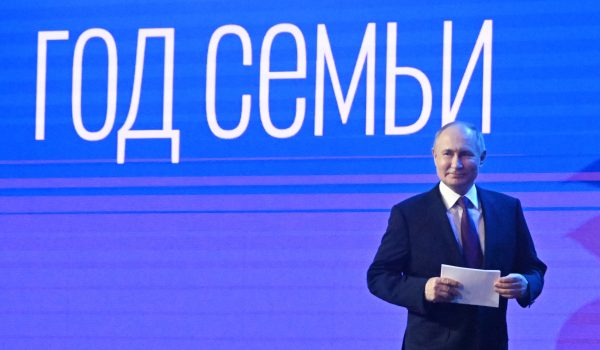 Владимир Путин подписал указ о многодетной семье