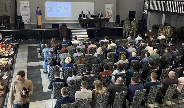 Около 100 предпринимателей приняли участие во встрече регионального Минпрома с бизнесом в Вознесенском округе