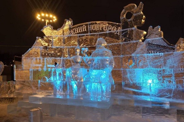 Ледяные скульптуры символов Нижнего Новгорода появились в Москве
