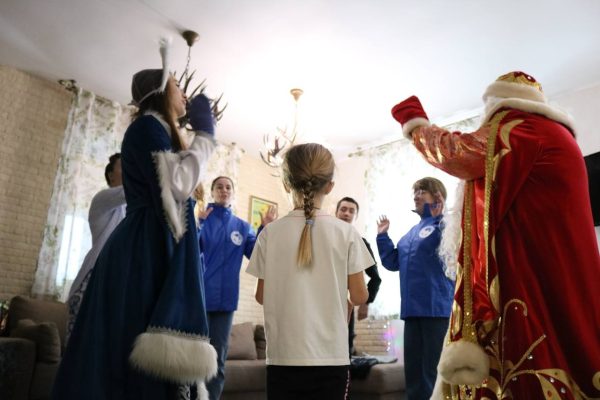 Нижегородские волонтеры поздравили с Новым годом семьи участников СВО