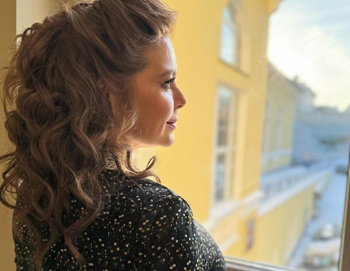 Нижегородская актриса Ирина Пегова предстала в образе в стиле ретро