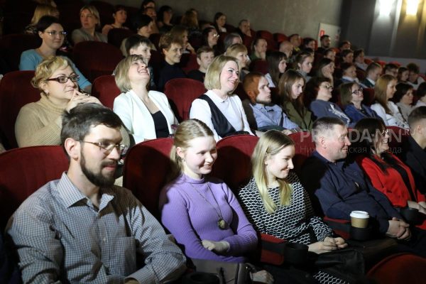 Российские кинотеатры подсчитали сборы от новогодних показов
