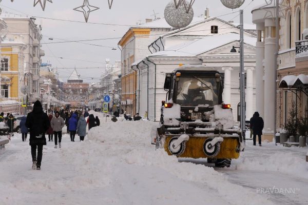 В Нижнем Новгороде устраняют последствия циклона