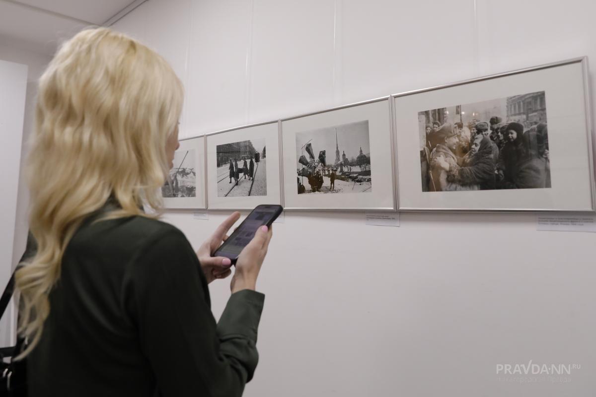 Выставка к 80-летию со дня полного освобождения Ленинграда от блокады в Русском музее фотографии
