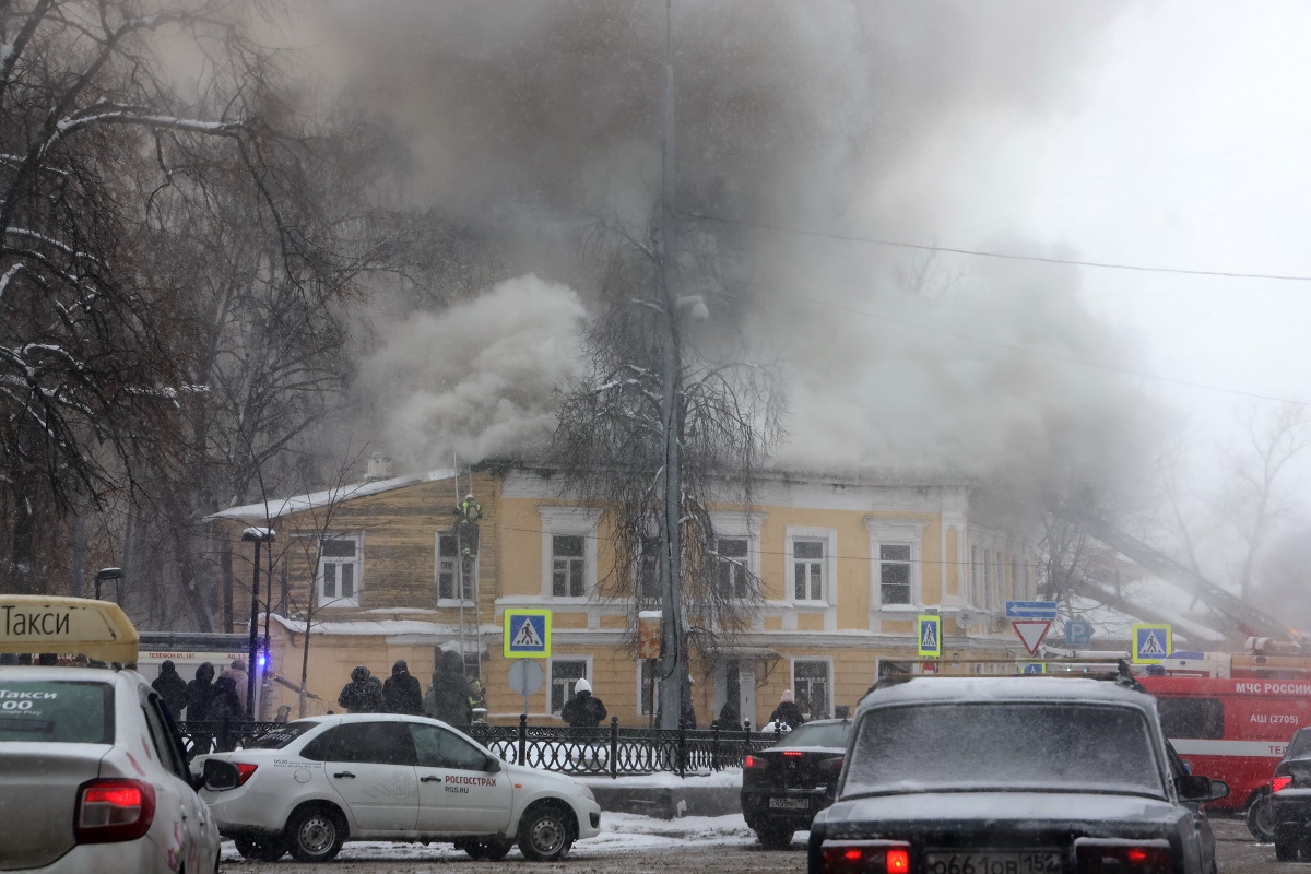 Маршруты 7 автобусов изменились из-за пожара на улице Звездинка
