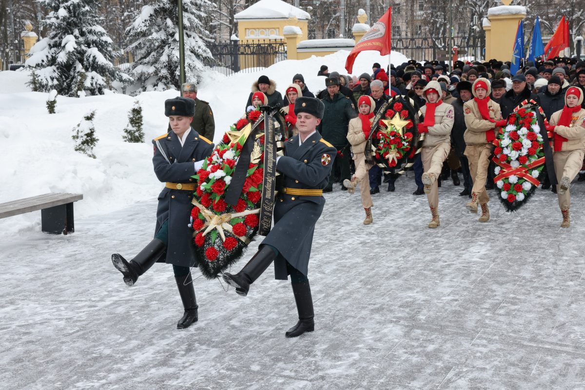 Александр Воложанин