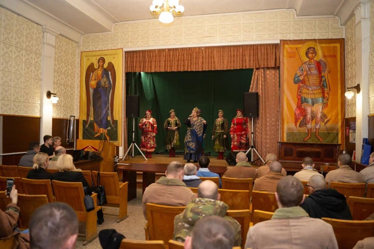 Волонтёры Победы организовали в нижегородском госпитале концерт в рамках всероссийской акции «Нашим Героям»