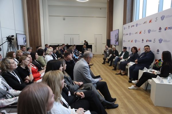 Нижегородский центр «Мой бизнес» представил свой опыт по поддержке получателей соцконтрактов на федеральном форуме