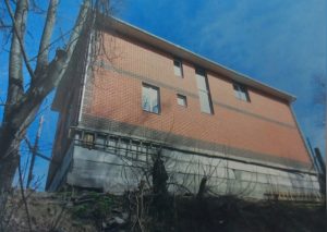 Суд обязал экс-главу Заволжья снести незаконно возведенный им коттедж