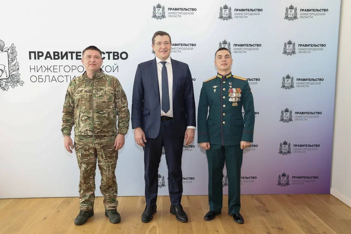 Глеб Никитин встретился с нижегородскими танкистами