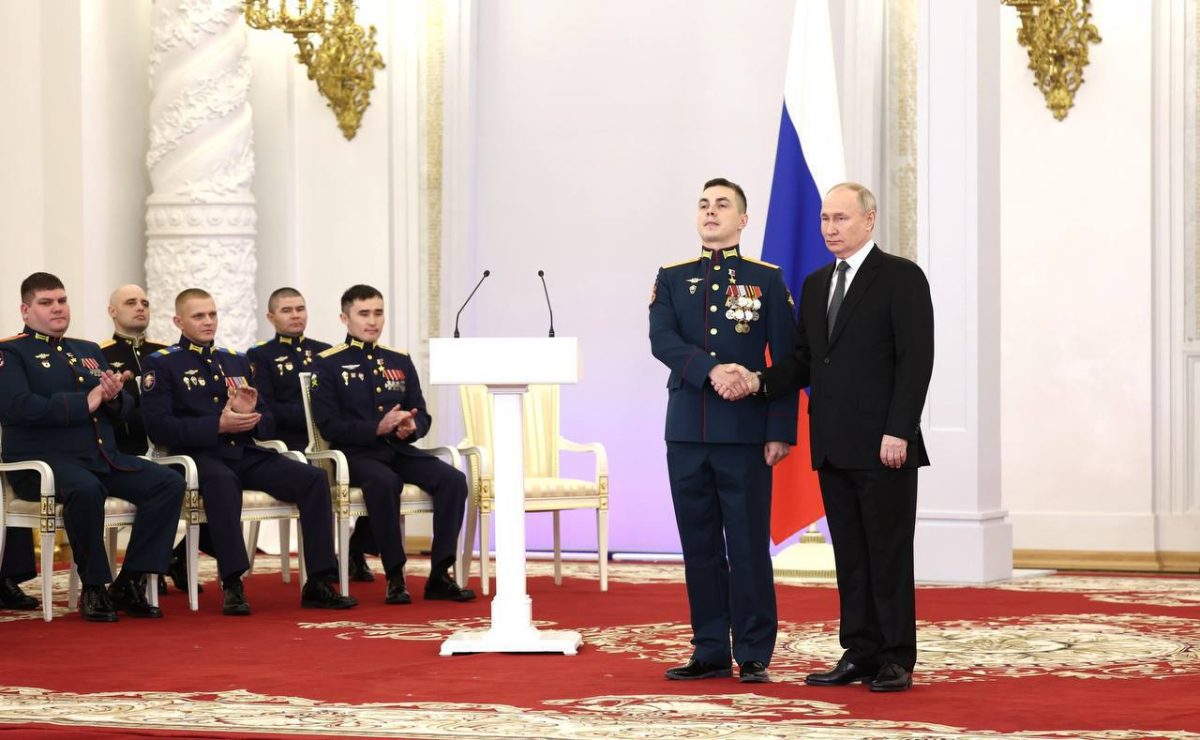 Церемония награждения нижегородца званием Героя России