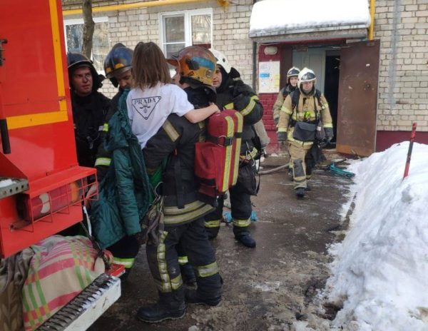 Взрослый и двое детей пострадали при пожаре в жилом доме в Нижнем Новгороде