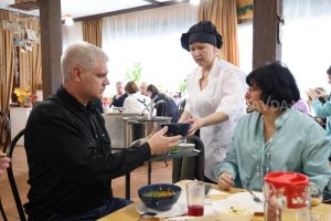 Надо есть каждый день? Самые популярные мифы о супах и бульонах