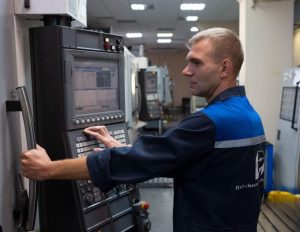 «Завод им. Г. И. Петровского» приглашает на работу специалистов