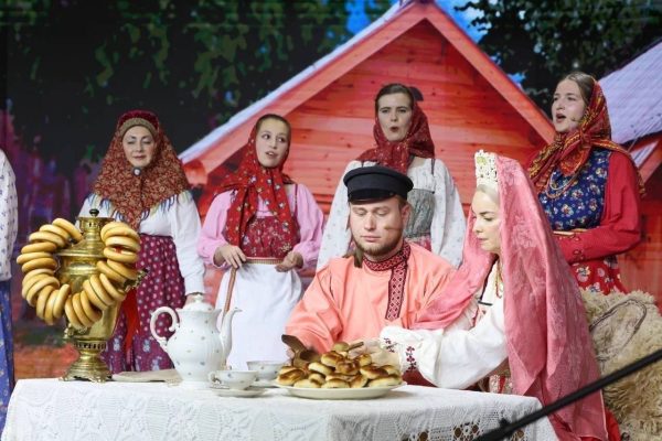 Пары из Нижегородской области зарегистрируют брак на выставке-форуме «Россия»