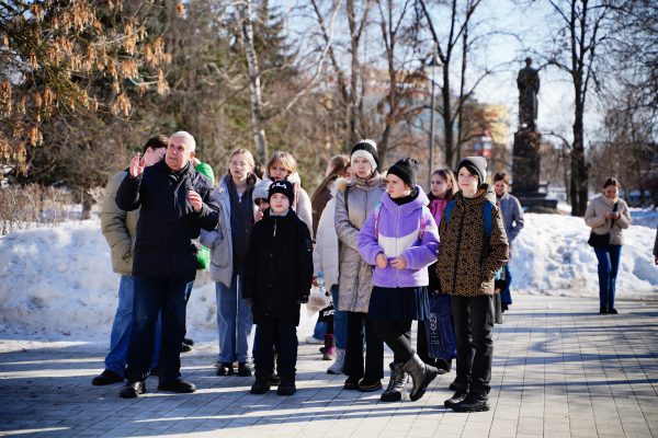 Школьники из Чебоксар побывали в Дзержинске в рамках проекта «Книга города»