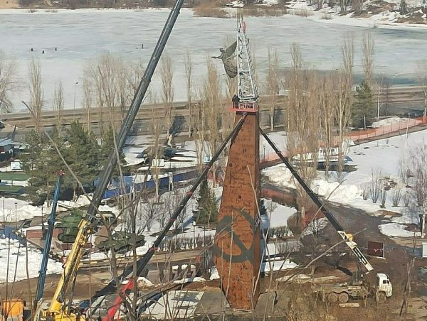 Стелу «Город трудовой доблести» в Нижнем Новгороде почти достроили