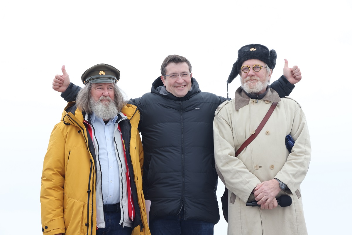 Гостей фестиваля приветствовали губернатор Глеб Никитин, путешественник Фёдор Конюховов и актёр Виктор Бычков