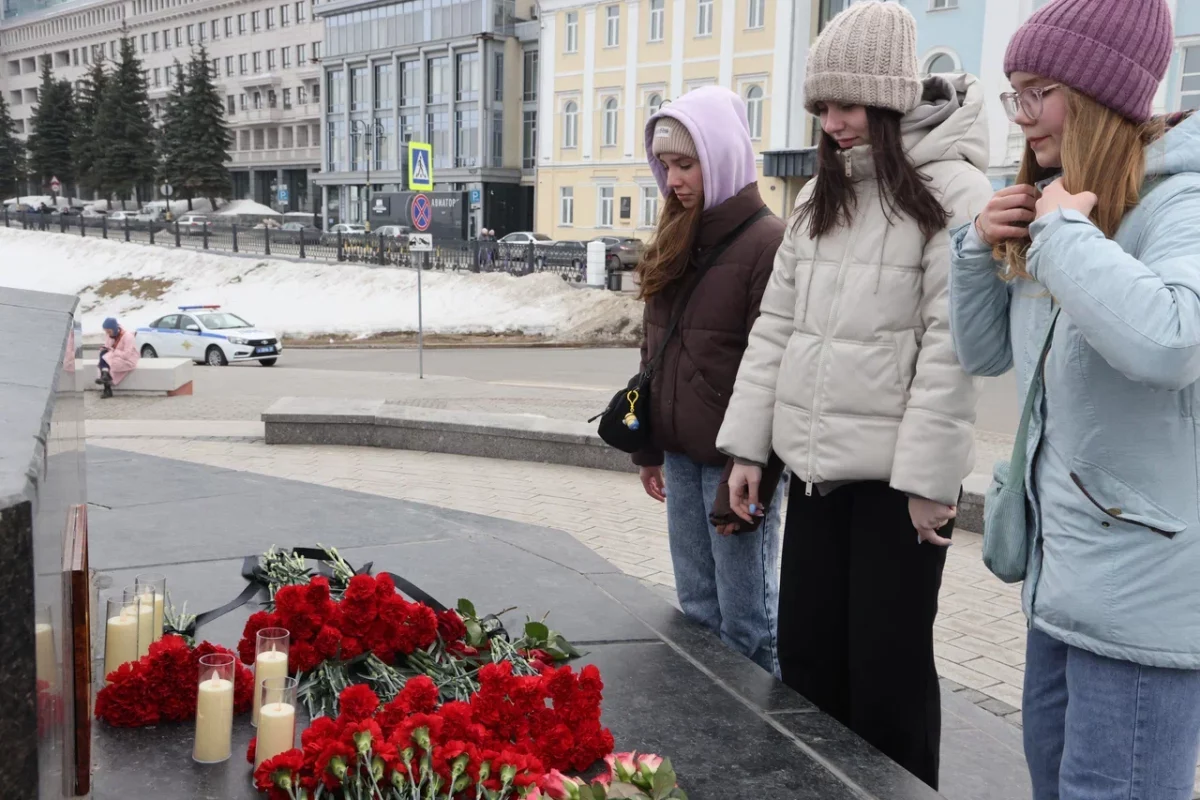 В центре Нижнего Новгорода открылся мемориал, посвященный памяти жертв теракта