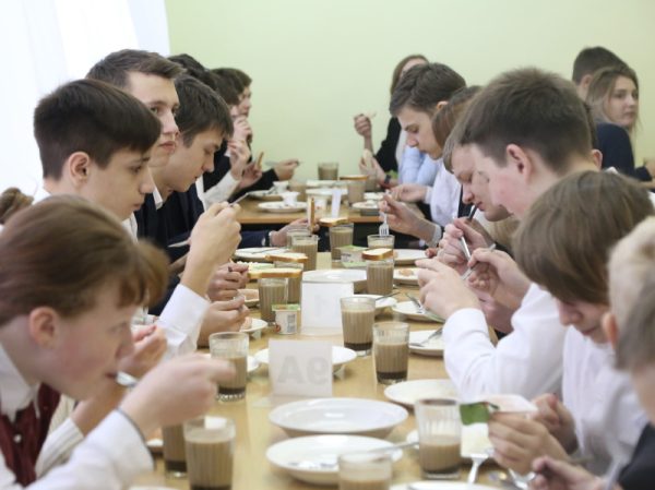 Депутаты Гордумы обсудили вопросы школьного питания