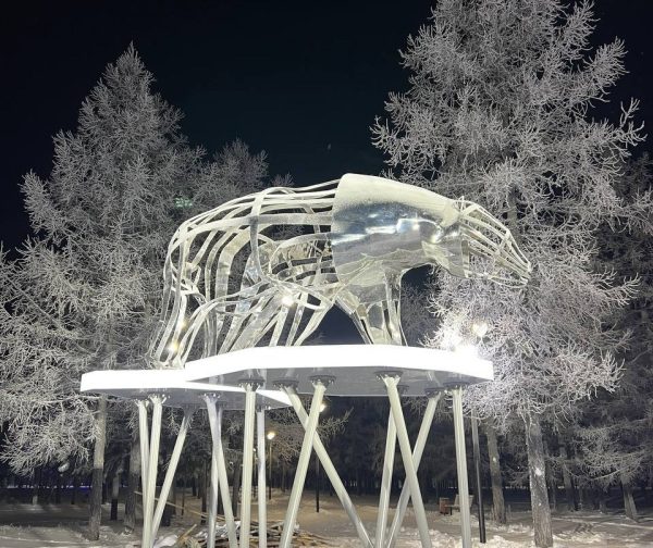 Нижегородские художники создали арт-объект в виде медведя в ЯНАО