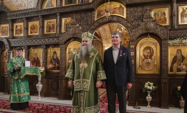 Выксунская и Нижегородская епархии наградили сотрудников ОМК