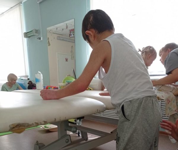 Перенесший черепно-мозговую травму ребенок заговорил после лечения в&nbsp;ПИМУ