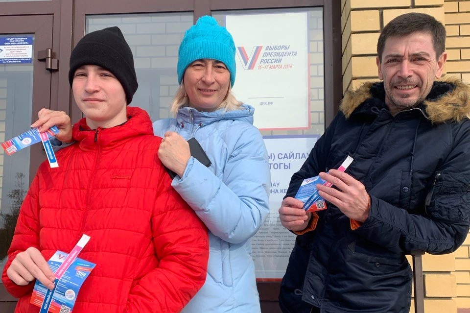 Браслеты-флешки получили молодые избиратели на выборах в Нижегородской области