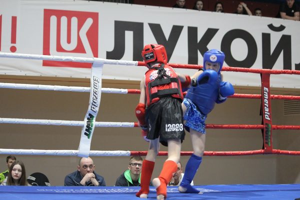 ЛУКОЙЛ поддержал турнир по тайскому боксу