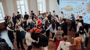 В Мининском университете иностранных студентов угостили блинами