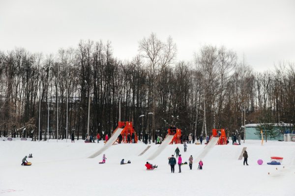 Каток и горки закрылись в Автозаводском парке