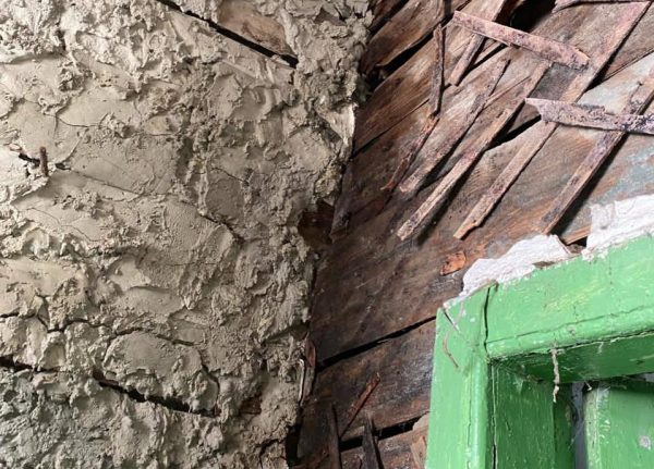 Сломанные розетки и грибок на стенах: нарушения обнаружили в работе Ардатовского отделения «Почты России»